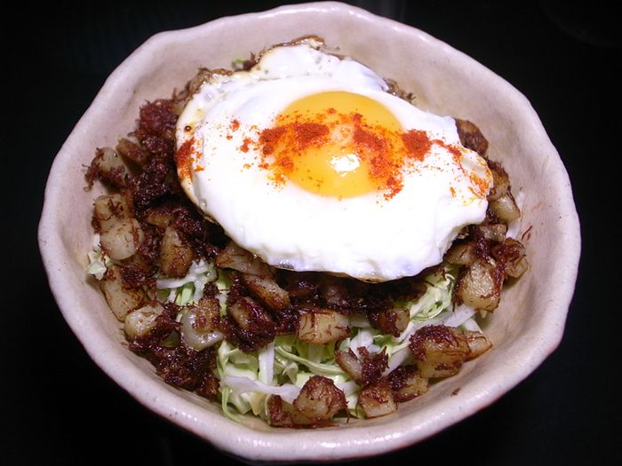 R0041913_cornedbeef hash bowl