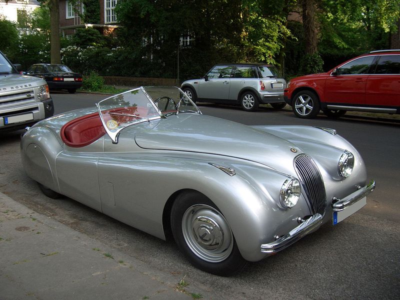 Jaguar_XK120_dhc