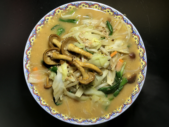 今日の一皿 鳥海なめこ入り味噌ラーメン Miso Ramen With Cyoukai Nameko Mushrooms Txikiteo チキテオ 食と料理をめぐる冒険